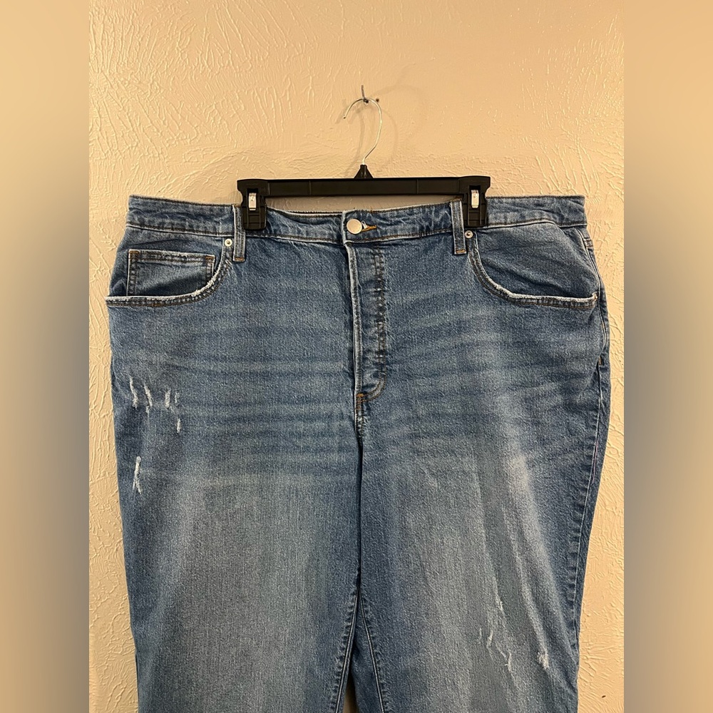 Women's High-Rise 90's Straight Jeans - Universal Thread™ Medium Wash 22 - Picture 3 of 8